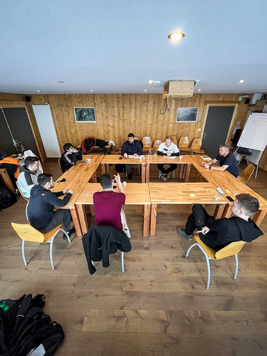 探索十年王者的成功之道与开黑文化